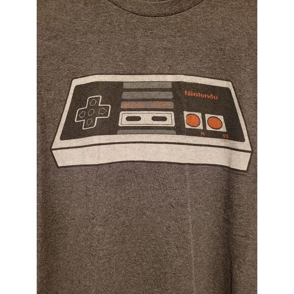 Nintendo NES Controller Graphic T-Shirt Size XL - Picture 2 of 4